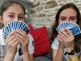 « Nos amis se demandent pourquoi on fait ça… » a 14 ans, elles sont championnes de bridge, un jeu réputé vieillot