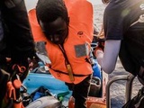 « Ocean Viking » : Le navire porte secours à 196 migrants en Méditerranée