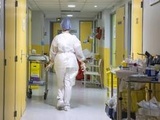 Paris : Non, l’hôpital Cochin n’a pas reculé la date butoir de l’obligation vaccinale des soignants
