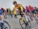 Paris-Roubaix : Admirez les qualités d’équilibriste de Christophe Laporte, malgré son abandon