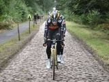 Paris-Roubaix : Wout van Aert aura-t-il digéré la fessée d’Alaphilippe pour gagner « la course de ses rêves »