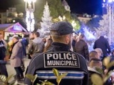 Pass sanitaire à Nice : « c’est minable », Christian Estrosi « condamne » la tentative de manifestants anti-pass de s’introduire dans le marché de Noël