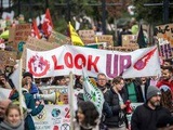 Présidentielle 2022 : « l’heure est plus que grave »… Des dizaines de milliers de manifestants pour remettre le climat au centre des débats
