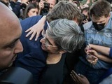 Primaire écologiste : Sandrine Rousseau pose ses conditions à Yannick Jadot