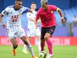 Rc Strasbourg : Suspendu, Alexander Djiku suit le match contre Saint-Etienne depuis le kop