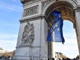 Remplacé par le drapeau européen, l’étendard français sera « évidemment réinstallé » à l’Arc de Triomphe