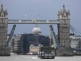 Royaume-Uni : Le pont mobile de Tower Bridge à Londres coincé en raison d’un « incident technique »