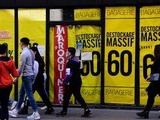 Soldes d’été : « Il y a tellement de stock que ça va être la valse des étiquettes »