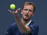 Tennis : Daniil Medvedev, le numéro 2 mondial, blessé et « probablement absent pour un à deux mois »