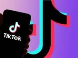 TikTok : Les gens partagent leur vie en plusieurs parties, même si elle n'est pas digne d'une série Netflix