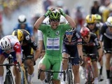 Tour de France 2021 : Cavendish s'impose encore à Châteauroux, le record de Merckx vacille. Revivez la 6e étape avec nous