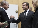 Ukraine : Emmanuel Macron va s'entretenir avec ses homologues ukrainien Volodomyr Zelensky et russe Vladimir Poutine