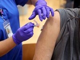 Vaccination : « Aucun danger » à vacciner simultanément contre la grippe et le Covid, estime la has