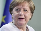 Vaccination en Allemagne : Après une première dose d’AstraZeneca, Merkel reçoit une seconde de Moderna