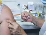 Vaccination : l’Ordre des médecins demande un accès immédiat à la 3e dose pour leur profession