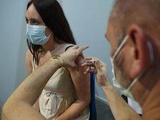 Vaccination : Plus du quart de la population française est complètement vaccinée