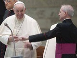 Vatican : Le pape fait distribuer 15.000 glaces à des prisonniers
