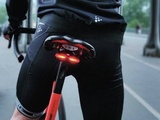 Vélo: Cinq accessoires qui tiennent la route pour rouler en ville en sécurité